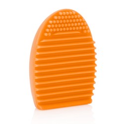 Oranžový silikonový čistič štětců
