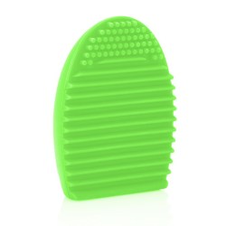 Zelený silikonový čistič štětců